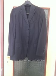 Мужской костюм 48 размер черный в полосочку Фирма Даниель Ризотто Италия. 
