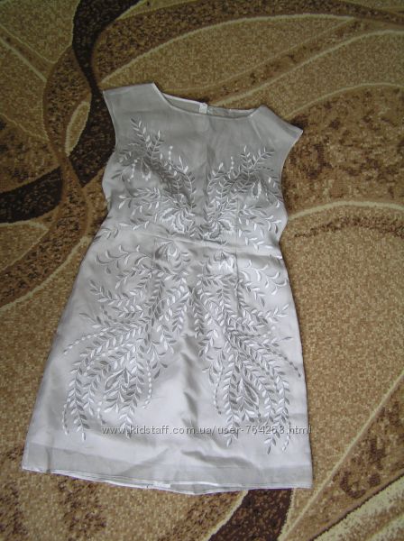 Шикарное платье шелк с вышивкой от Mint Velvet 