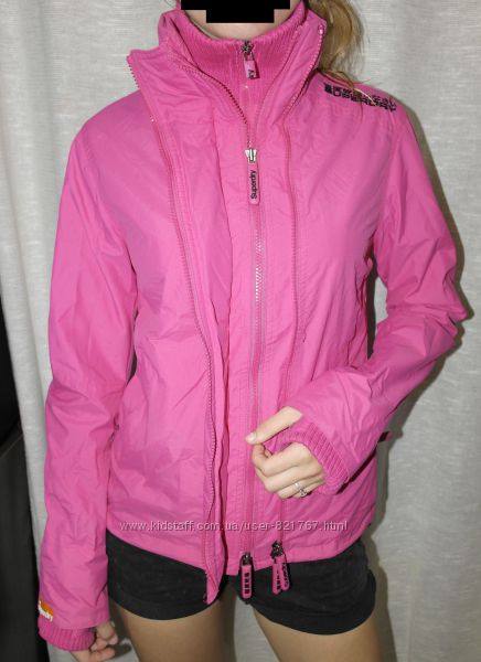 Superdry курточка ветровка розовая яркая