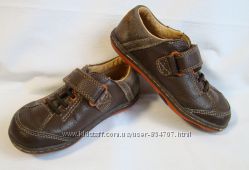 Кроссовки Clarks, оригинал Размер 24 UK8F