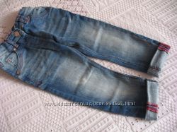 Стильные джинсы Next 3-5 л, новые