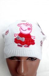 Шапка детская для девочки Свинка Пеппа белый