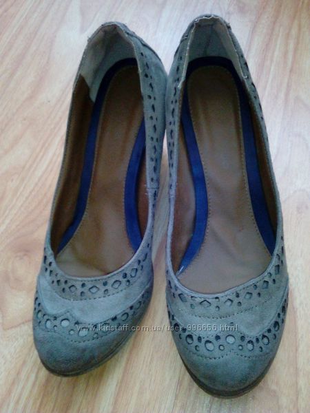 Туфлі замшеві танкетка 39р