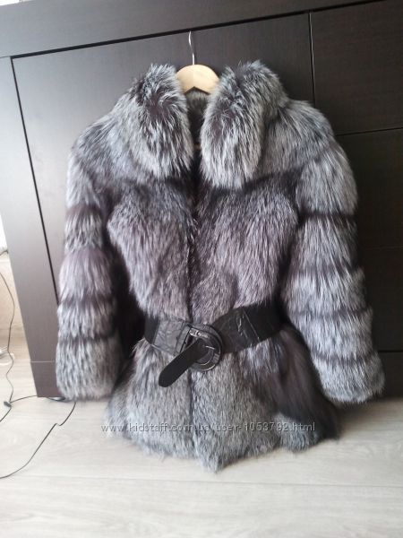 Продам шубу из чернобурки цельной