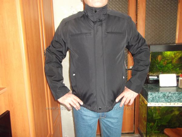 черная демисезонная куртка