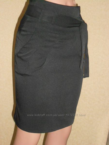 Стильная юбка черного цвета. Размер 38-40