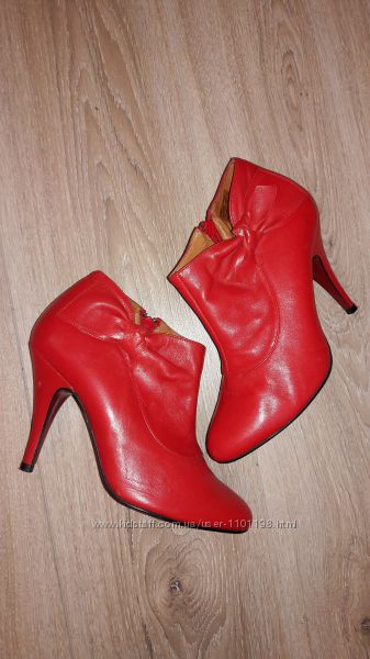 Ботинки Marta Jonsson р. 38 стелька 25, 5 см.