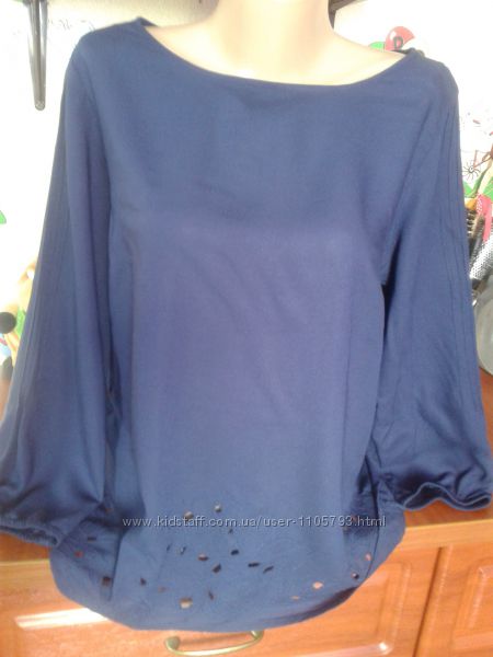 F&f темно-синяя блуза с перфорацией 48-50р