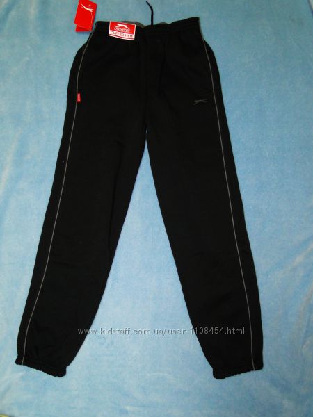 Теплые спортивные брюки от бренда Slazenger 7-8 лет