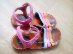 Шкіряні босоножки 32