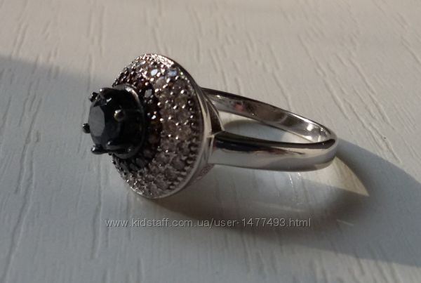 кольцо из серебра с цирконами 