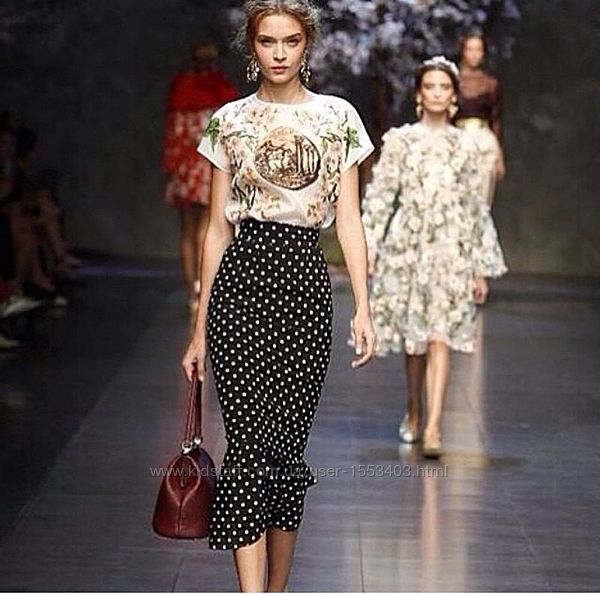 Двойка юбка с блузой Dolce & Gabbana в наличии