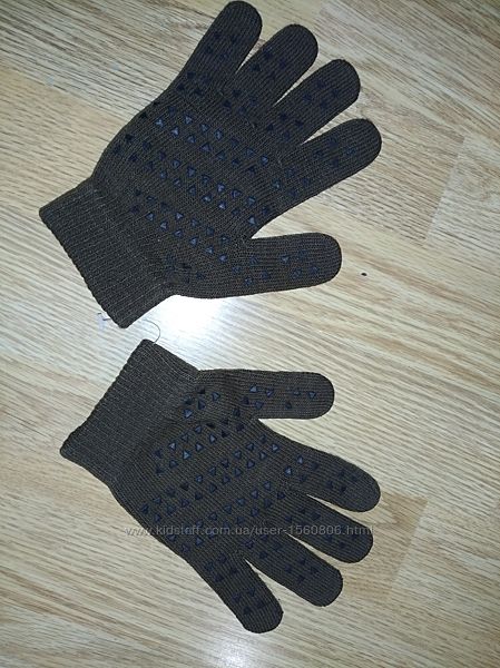 Нові рукавиці на 8-10 років