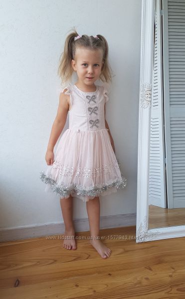 Платье нарядное для девочки 3-4-5 лет Бежевое светлое