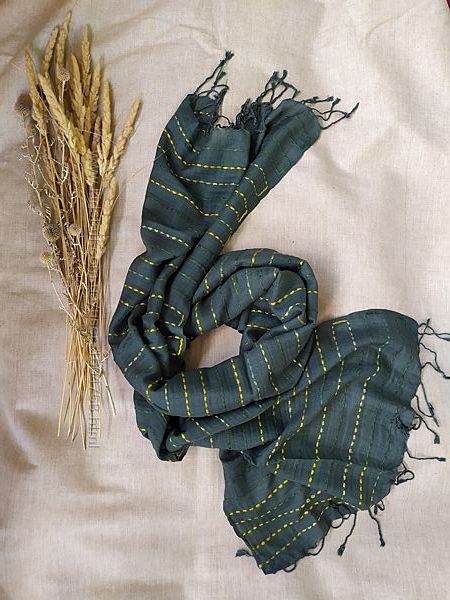 Широкий шарф палантин с мережками зелёный вискоза hello day 