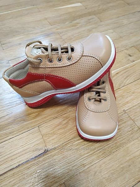 Кросiвки, туфли натуральна шкіра.