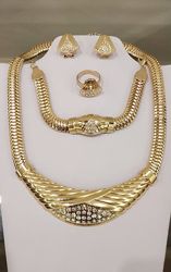 Набор украшений ожерелье, браслет, серьги и кольцо код 1730