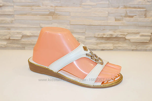 Шлепанцы женские белые Б661