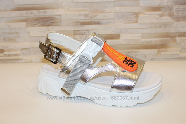 Босоножки женские серебристые Б520