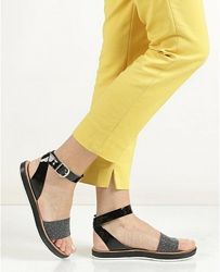 Босоножки Clarks Romantic Moon Размер 36 Натуральная кожа снаружи и внутри